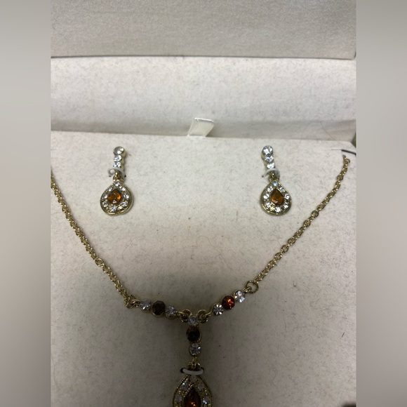 COTE D’AZUR GORGEOUS WOMEN GIFT SET WATCH, EARRINGS AND NECKLACE MSRP $99.99 - Picture 3 of 5